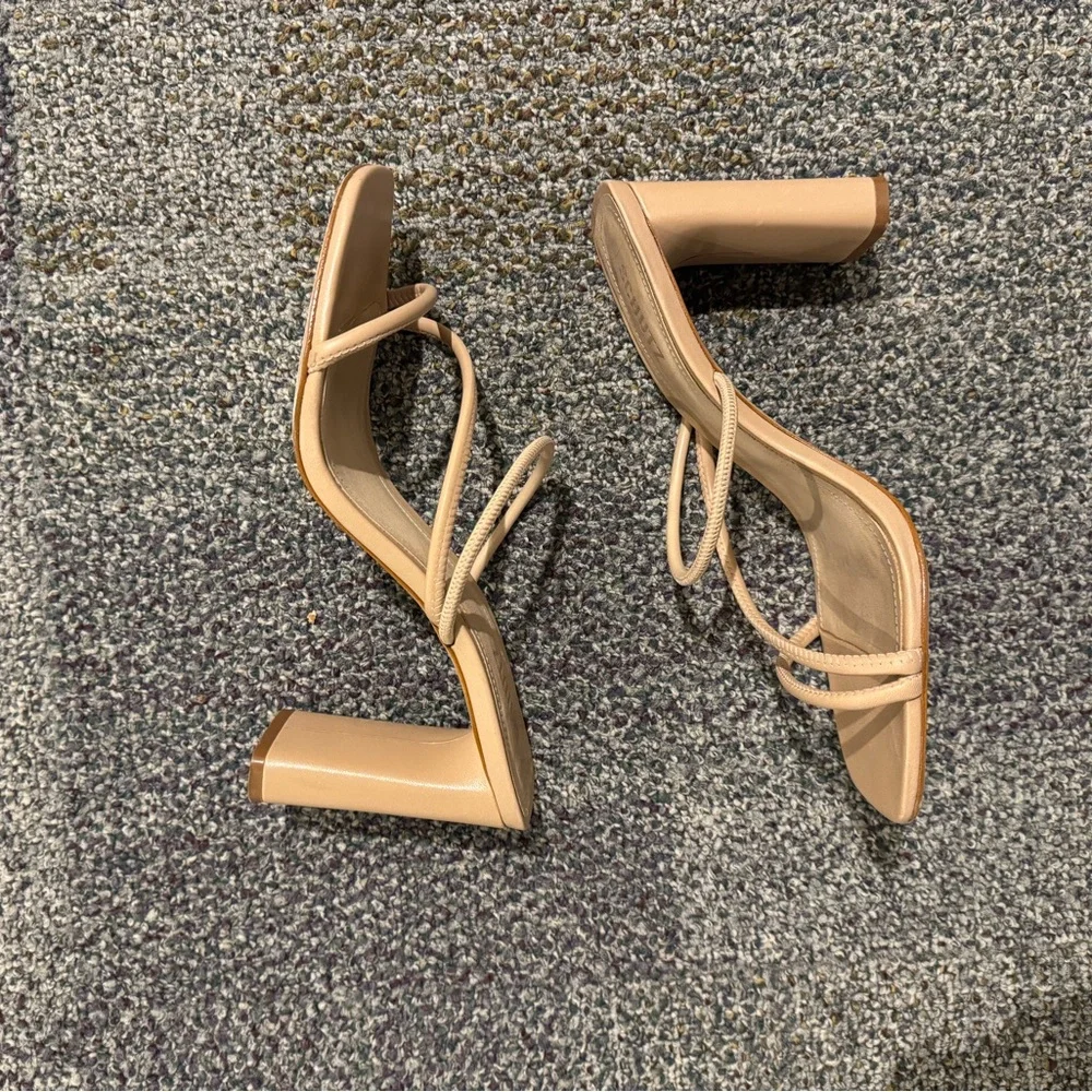 SCHUTZ Beige Chessie Block Heel Slip On Leather Heeled Sandal Size 10